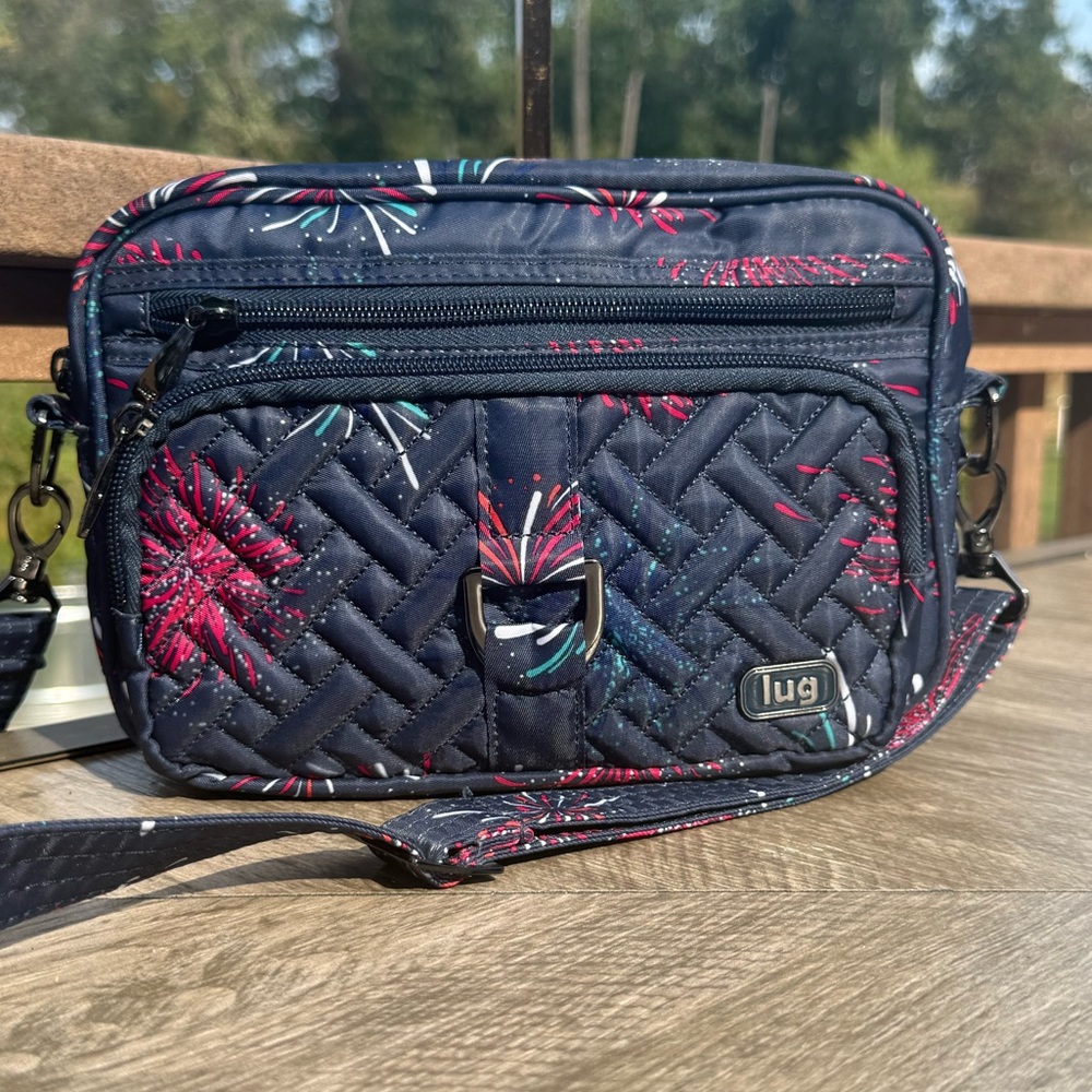 EUC! Lug Carouse! Convertible Crossbody Navy Fireworks Pattern Water Resistant